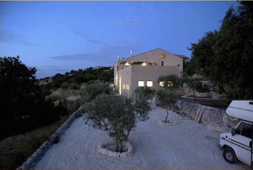 Casa Vacanze Modicarte Luaran gambar